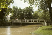 ISLAND PARK ISLAND PARK, a NA (unknown or not a building) bridge, built in Racine, Wisconsin in 1941.
