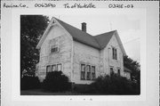 19411 WASHINGTON AVE / STATE HIGHWAY 20, a Cross Gabled house, built in Yorkville, Wisconsin in 1900.