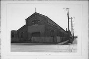 2400 Racine St, a Astylistic Utilitarian Building industrial building, built in Racine, Wisconsin in 1920.