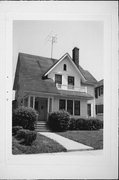 1338 DEANE, a Side Gabled house, built in Racine, Wisconsin in .