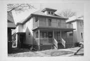 1624-1626 HOLMES AVE, a American Foursquare duplex, built in Racine, Wisconsin in .