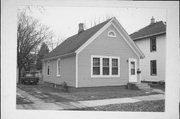 1643 MORTON AVE, a Front Gabled house, built in Racine, Wisconsin in .
