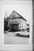 905 WISCONSIN AVE 905 WISCONSIN AVE, a Queen Anne house, built in Racine, Wisconsin in 1899.