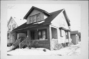 3025 WRIGHT AVE, a Bungalow house, built in Racine, Wisconsin in .