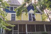 901 WASHINGTON AVE, a Queen Anne house, built in Oshkosh, Wisconsin in 1884.