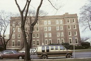 2121 E NEWPORT AVE, a Colonial Revival/Georgian Revival hospital/medical clinic, built in Milwaukee, Wisconsin in 1919.