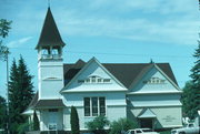W CNR OF W 4TH ST AND IOWA AVE, a Shingle Style church, built in Hayward, Wisconsin in 1889.
