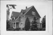 10900 W JANESVILLE RD 10900 W JANESVILLE RD, a Queen Anne house, built in Hales Corners, Wisconsin in 1906.