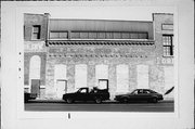1320 S 1ST ST (MIDDLE SECTION), a Commercial Vernacular industrial building, built in Milwaukee, Wisconsin in .