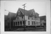 2575-2577 N 2ND ST, a Queen Anne duplex, built in Milwaukee, Wisconsin in 1902.