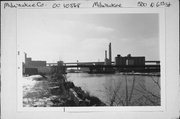 500 N 6TH ST, a NA (unknown or not a building) steel beam or plate girder bridge, built in Milwaukee, Wisconsin in 1906.