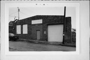 700 S 12TH ST 700 S 12TH ST, a Astylistic Utilitarian Building garage (residential), built in Milwaukee, Wisconsin in .