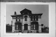 853 N 17TH ST, a Italianate duplex/two-flat, built in Milwaukee, Wisconsin in 1875.