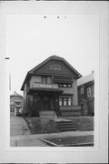 1334-1336 N 26TH ST, a Craftsman duplex, built in Milwaukee, Wisconsin in 1923.