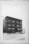 1122 N 27TH ST, a Craftsman apartment/condominium, built in Milwaukee, Wisconsin in .