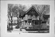 915 N 28TH ST 915 N 28TH ST, a Queen Anne house, built in Milwaukee, Wisconsin in 1894.