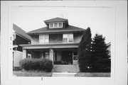 1315 S 28TH ST 1315 S 28TH ST, a American Foursquare house, built in Milwaukee, Wisconsin in 1922.