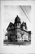 2002-2004 N 29TH ST, a Queen Anne duplex/two-flat, built in Milwaukee, Wisconsin in 1894.