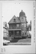 2002-2004 N 29TH ST, a Queen Anne duplex/two-flat, built in Milwaukee, Wisconsin in 1894.