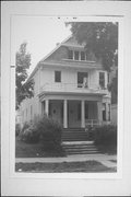 1914-1916 N 34TH ST, a Queen Anne duplex/two-flat, built in Milwaukee, Wisconsin in 1898.