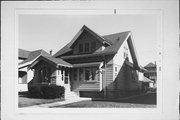 2862 N 38TH ST, a Bungalow house, built in Milwaukee, Wisconsin in 1919.