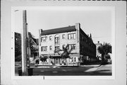 1345 N ASTOR ST (AKA 917-33 E OGDEN AVE), a Spanish/Mediterranean Styles apartment/condominium, built in Milwaukee, Wisconsin in 1926.