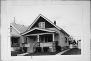 1904 E BENNETT AVE 1904 E BENNETT AVE, a Front Gabled house, built in Milwaukee, Wisconsin in 1918.