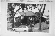 2122 E BRADFORD 2122 E BRADFORD, a Craftsman house, built in Milwaukee, Wisconsin in 1921.