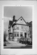 1751 N CAMBRIDGE, a Queen Anne apartment/condominium, built in Milwaukee, Wisconsin in .