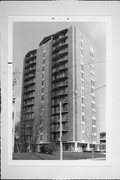 1831 N CAMBRIDGE, a Contemporary apartment/condominium, built in Milwaukee, Wisconsin in 1964.