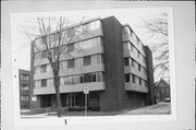 1869 N CAMBRIDGE, a Contemporary apartment/condominium, built in Milwaukee, Wisconsin in 1960.