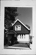2968 S CLEMENT AVE, a Front Gabled house, built in Milwaukee, Wisconsin in 1912.