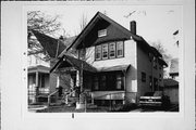 632-34 E CONWAY ST, a Craftsman duplex, built in Milwaukee, Wisconsin in 1928.