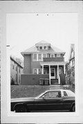 2411-13 N CRAMER, a American Foursquare duplex/two-flat, built in Milwaukee, Wisconsin in 1922.