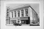 1428 N FARWELL, a Neoclassical/Beaux Arts large retail building, built in Milwaukee, Wisconsin in 1913.