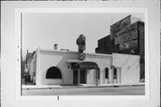 1550 N FARWELL, a Spanish/Mediterranean Styles restaurant, built in Milwaukee, Wisconsin in 1926.