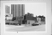 1650 N FARWELL, a Commercial Vernacular supermarket, built in Milwaukee, Wisconsin in 1961.