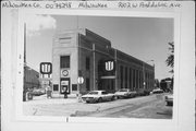2102 W FOND DU LAC AVE, a Neoclassical/Beaux Arts bank/financial institution, built in Milwaukee, Wisconsin in 1928.
