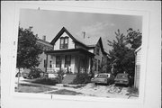 2462-60 N FREDERICK AVE, a Gabled Ell house, built in Milwaukee, Wisconsin in 1895.