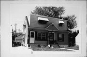 2627-27A S FULTON ST, a Side Gabled duplex, built in Milwaukee, Wisconsin in 1943.