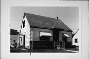 2703 S FULTON ST, a Side Gabled house, built in Milwaukee, Wisconsin in 1943.