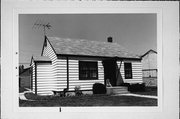 2745 S FULTON ST, a Side Gabled house, built in Milwaukee, Wisconsin in 1943.