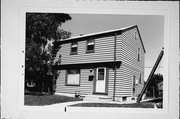 2760 S FULTON ST, a Side Gabled house, built in Milwaukee, Wisconsin in 1940.