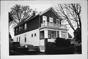 512 W GARFIELD AVE, a Front Gabled house, built in Milwaukee, Wisconsin in .
