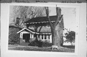 2818 N GRANT BLVD, a Craftsman house, built in Milwaukee, Wisconsin in 1918.
