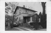 2131 KENDALL AVE 2131 KENDALL AVE, a Craftsman house, built in Madison, Wisconsin in 1916.