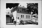 3049 S HANSON AVE, a Two Story Cube duplex, built in Milwaukee, Wisconsin in 1924.