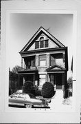 2361-63 S HOWELL AVE, a Queen Anne duplex, built in Milwaukee, Wisconsin in 1900.