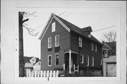 1325A W JUNEAU AVE 1325A W JUNEAU AVE, a Side Gabled house, built in Milwaukee, Wisconsin in .