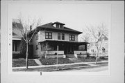 2902-04 W JUNEAU AVE 2902-04 W JUNEAU AVE, a Arts and Crafts duplex/two-flat, built in Milwaukee, Wisconsin in 1905.
